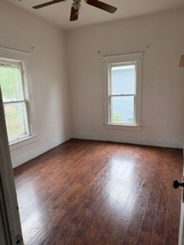 521 N 3rd Street, Rogers, AR 72756