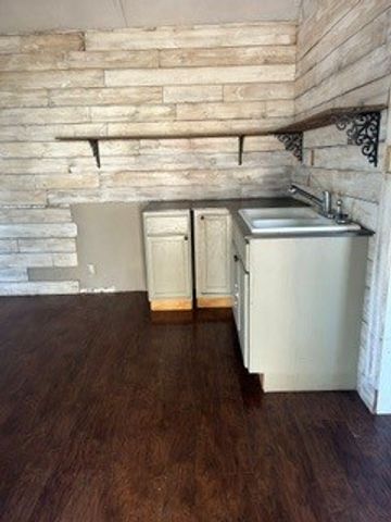 521 N 3rd Street, Rogers, AR 72756