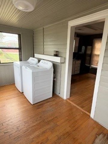 521 N 3rd Street, Rogers, AR 72756
