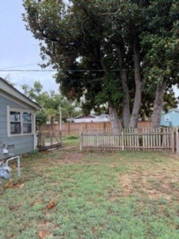 521 N 3rd Street, Rogers, AR 72756