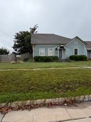 521 N 3rd Street, Rogers, AR 72756