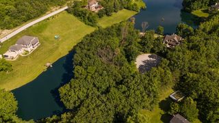 84 Freedom Lake N Court, Valparaiso, IN 46385