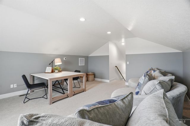 7580 E Meriwether Dr, Nampa, ID 83687