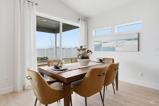 7580 E Meriwether Dr, Nampa, ID 83687