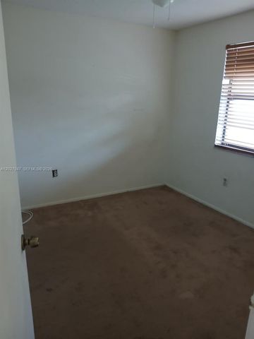 9141 NW 1st Ct 204, Pembroke Pines, FL 33024