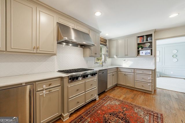 6250 Weatherly Drive, Atlanta, GA 30328