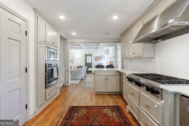 6250 Weatherly Drive, Atlanta, GA 30328