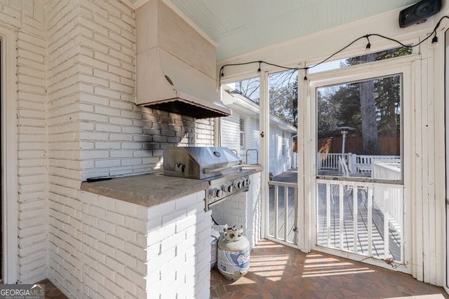 6250 Weatherly Drive, Atlanta, GA 30328