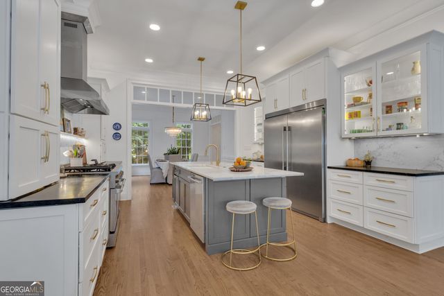 321 N Peachtree Parkway, Peachtree City, GA 30269
