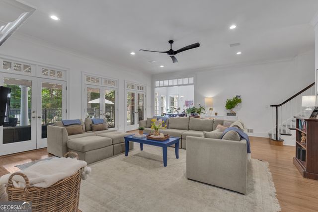 321 N Peachtree Parkway, Peachtree City, GA 30269