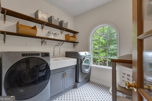 321 N Peachtree Parkway, Peachtree City, GA 30269