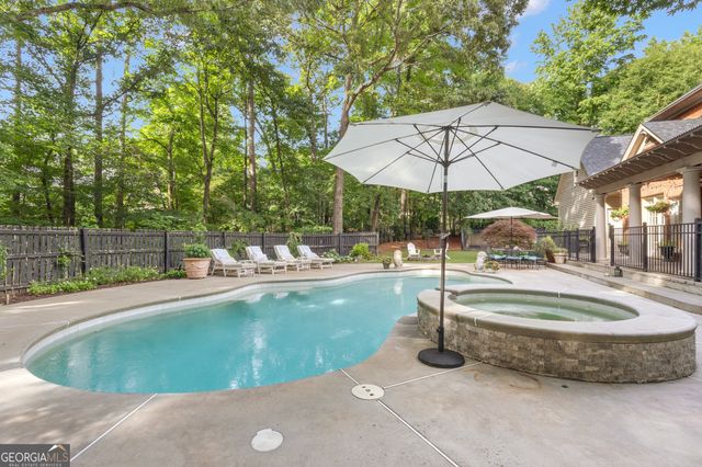 321 N Peachtree Parkway, Peachtree City, GA 30269