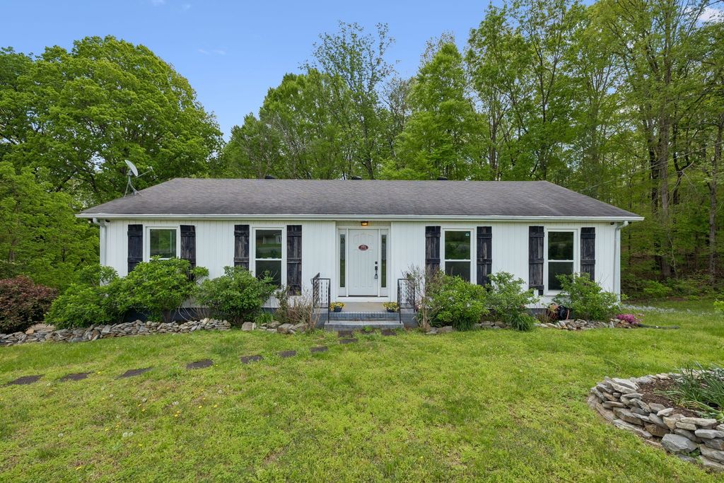 771 Mount Pleasant Rd, Kingston Springs, TN 37082