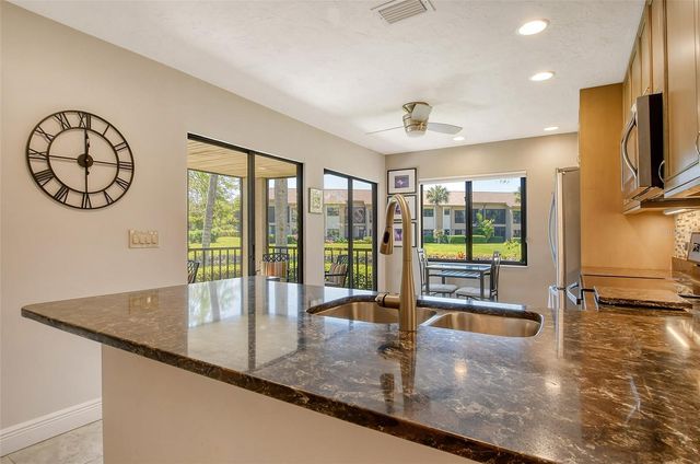 5230 LANDINGS BOULEVARD 101, Sarasota, FL 34231