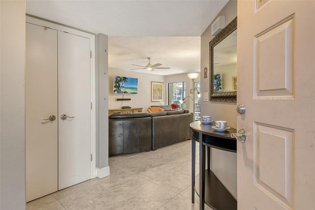 5230 LANDINGS BOULEVARD 101, Sarasota, FL 34231