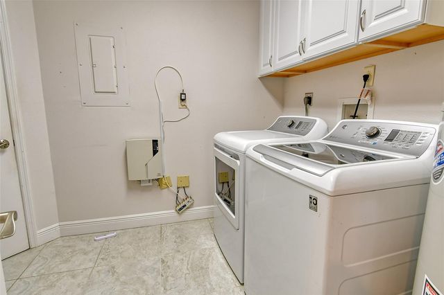 5230 LANDINGS BOULEVARD 101, Sarasota, FL 34231