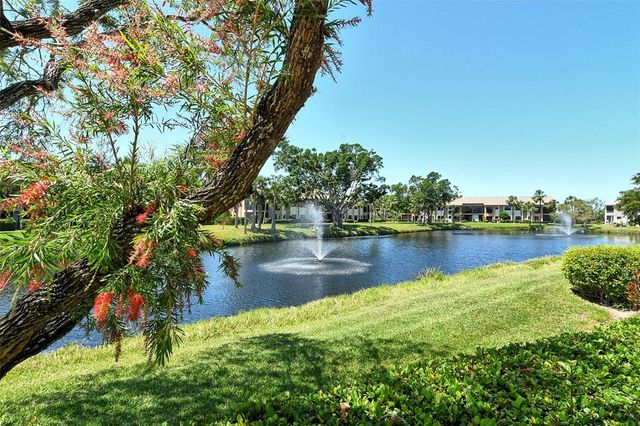5230 LANDINGS BOULEVARD 101, Sarasota, FL 34231