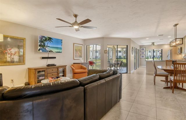 5230 LANDINGS BOULEVARD 101, Sarasota, FL 34231