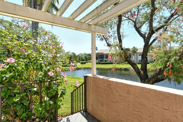 5230 LANDINGS BOULEVARD 101, Sarasota, FL 34231