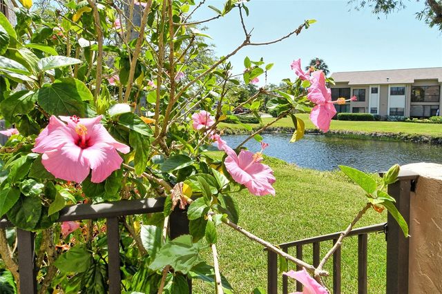 5230 LANDINGS BOULEVARD 101, Sarasota, FL 34231