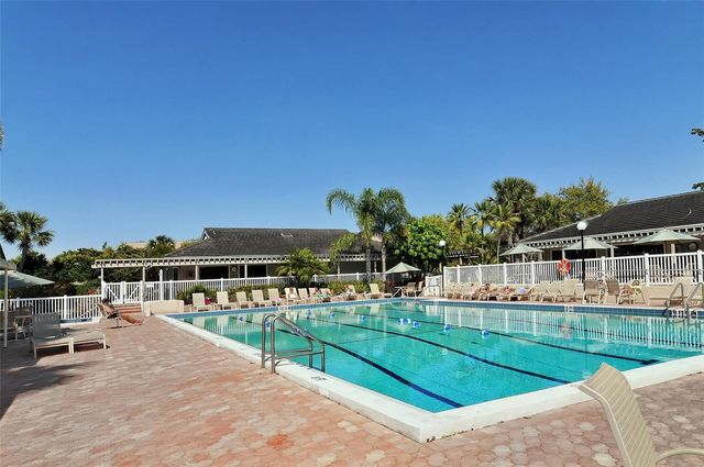 5230 LANDINGS BOULEVARD 101, Sarasota, FL 34231