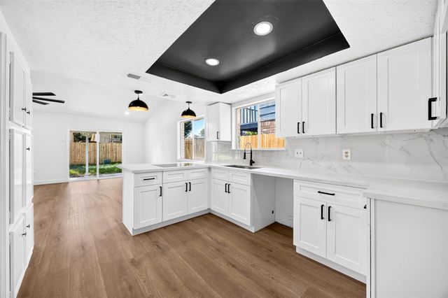 8515 Rivercross Road, Houston, TX 77064