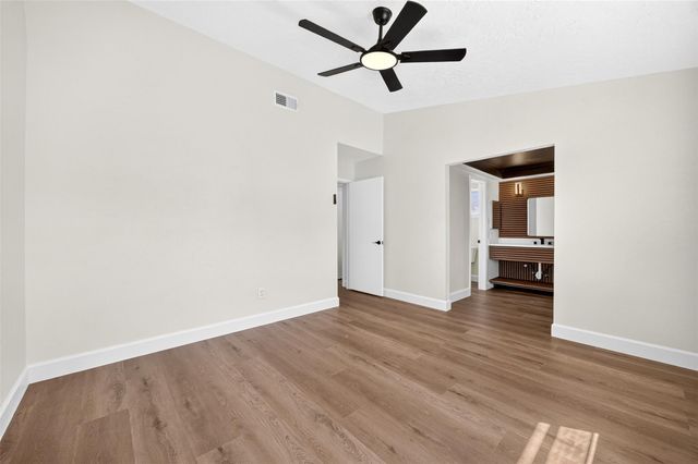 8515 Rivercross Road, Houston, TX 77064