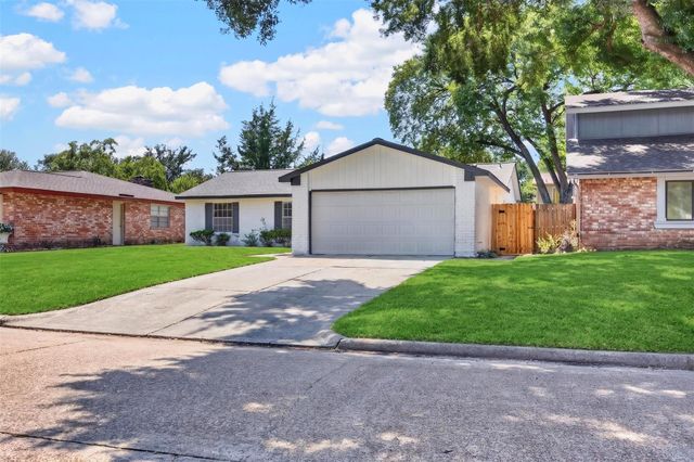 8515 Rivercross Road, Houston, TX 77064