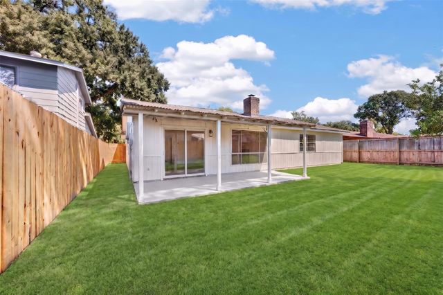 8515 Rivercross Road, Houston, TX 77064