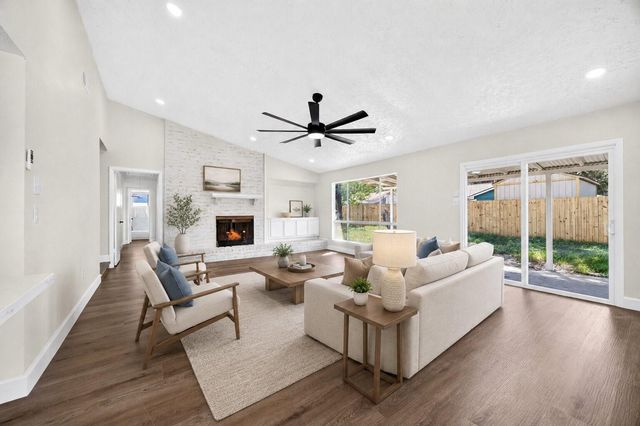 8515 Rivercross Road, Houston, TX 77064