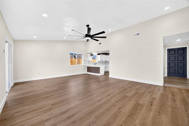 8515 Rivercross Road, Houston, TX 77064
