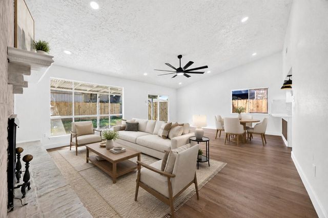 8515 Rivercross Road, Houston, TX 77064