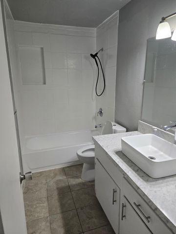 1805 N 5th Street, Baytown, TX 77520