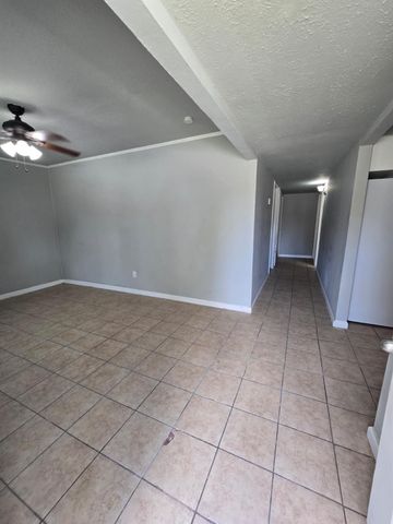 1805 N 5th Street, Baytown, TX 77520