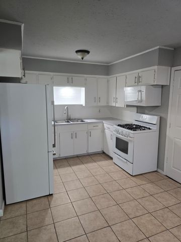 1805 N 5th Street, Baytown, TX 77520