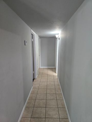 1805 N 5th Street, Baytown, TX 77520