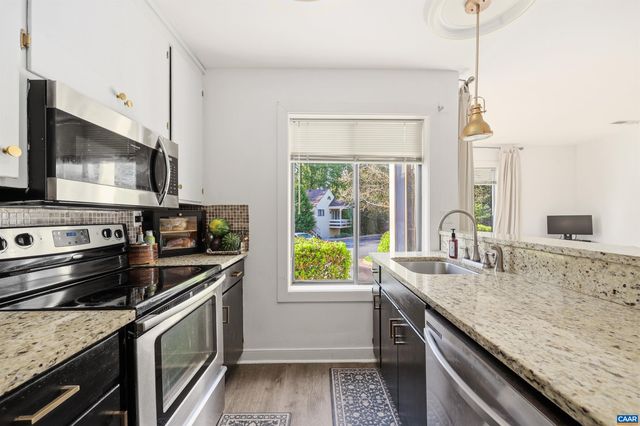 1241 CHATHAM RDG, Charlottesville, VA 22901