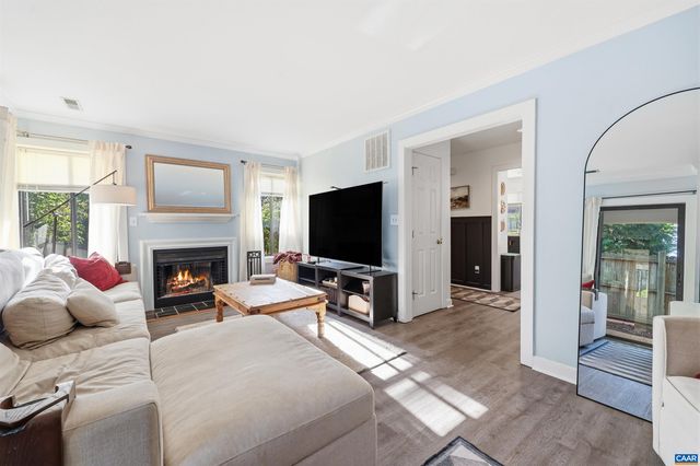 1241 CHATHAM RDG, Charlottesville, VA 22901