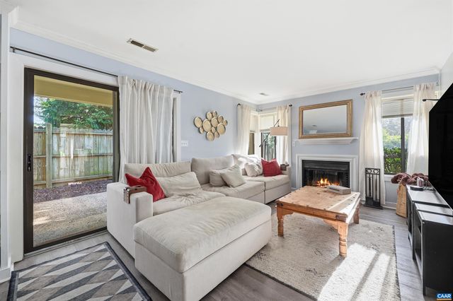 1241 CHATHAM RDG, Charlottesville, VA 22901