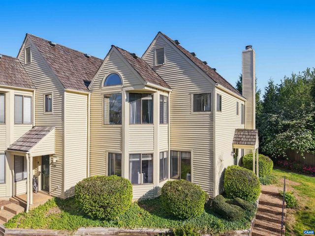 1241 CHATHAM RDG, Charlottesville, VA 22901
