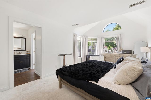 1241 CHATHAM RDG, Charlottesville, VA 22901