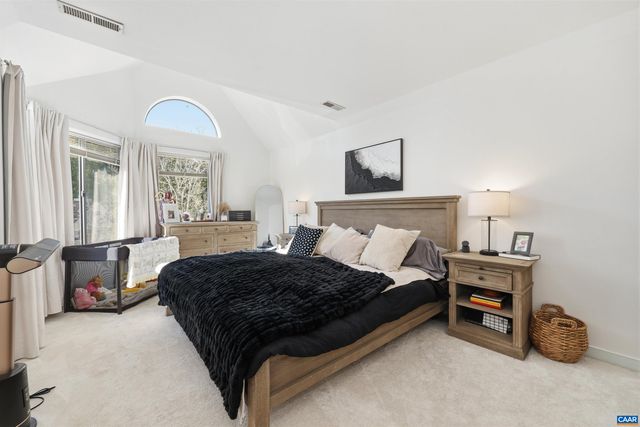 1241 CHATHAM RDG, Charlottesville, VA 22901
