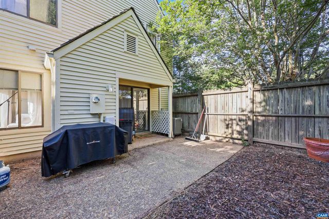 1241 CHATHAM RDG, Charlottesville, VA 22901