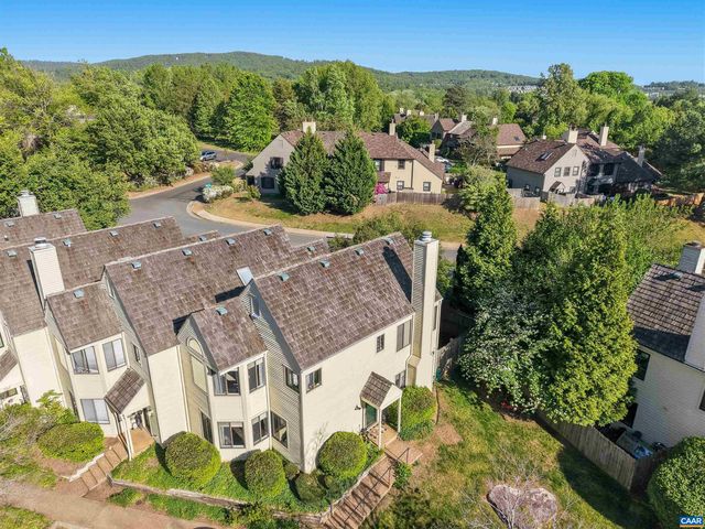 1241 CHATHAM RDG, Charlottesville, VA 22901