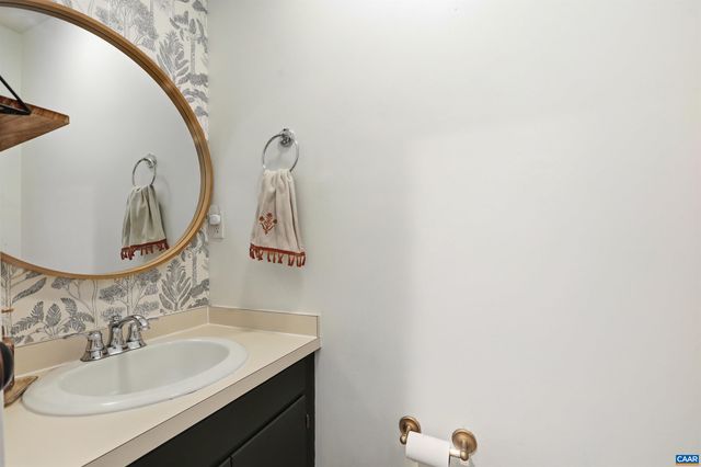 1241 CHATHAM RDG, Charlottesville, VA 22901