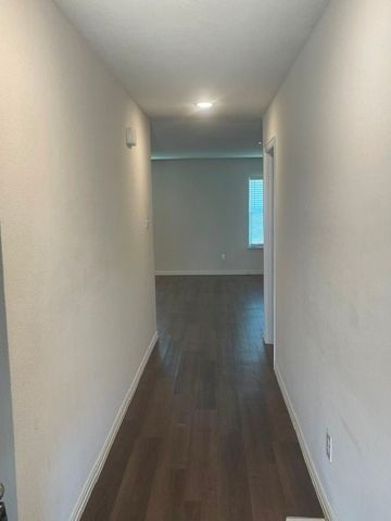 413 E Hull Street, Denison, TX 75020