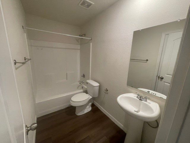 413 E Hull Street, Denison, TX 75020