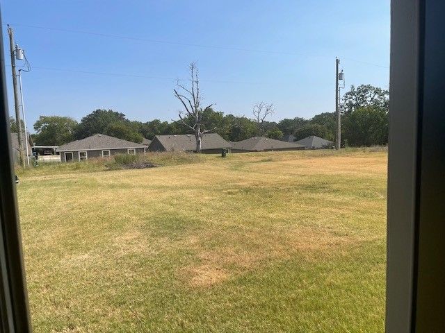 413 E Hull Street, Denison, TX 75020