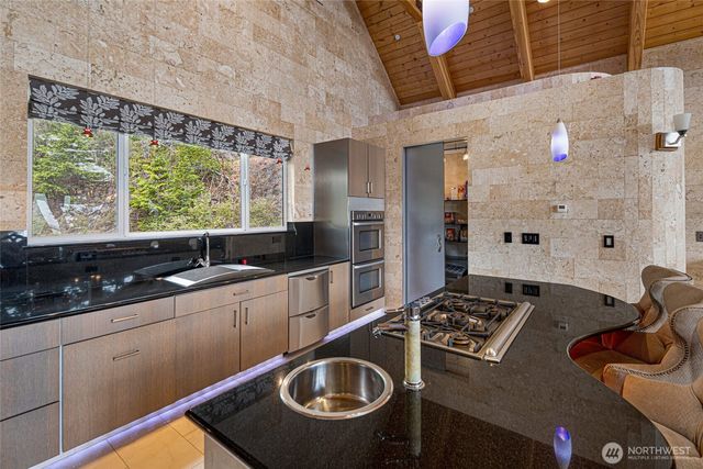 51 Willows Lane, Friday Harbor, WA 98250