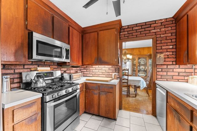 995 North Street, Tewksbury, MA 01876